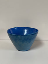 Load image into Gallery viewer, Blue Porcelain Bowl