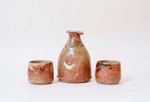 Load image into Gallery viewer, Tokkuri bottle shino glazed,