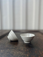 Load image into Gallery viewer, Porcelain Swirl Bowl