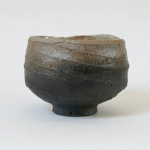 Load image into Gallery viewer, Smoky Pearl handbuilt bowl