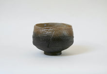 Load image into Gallery viewer, Smoky Pearl handbuilt bowl