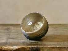 Load image into Gallery viewer, Smoky Pearl handbuilt bowl