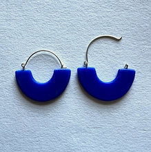 Load image into Gallery viewer, Bay Earrings