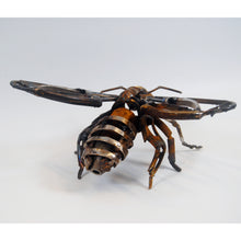 Load image into Gallery viewer, Bee