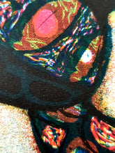 Load image into Gallery viewer, Close detail