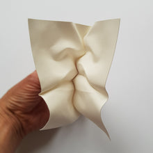 Load image into Gallery viewer, Paper Kiss