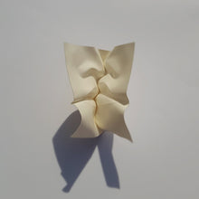 Load image into Gallery viewer, Paper Kiss