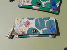 Load image into Gallery viewer, Garden Clutch
