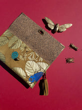 Load image into Gallery viewer, Golden Garden Clutch