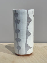Load image into Gallery viewer, Small cylinder vase