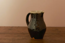 Load image into Gallery viewer, Medium Jug