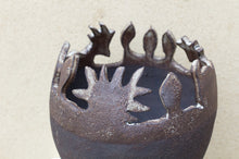 Load image into Gallery viewer, Leaves, Goats and Sun Pot