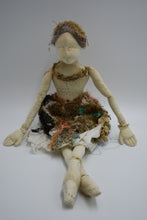 Load image into Gallery viewer, Southwold Tideline Figure
