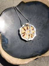 Load image into Gallery viewer, Thika  pendant/brooch