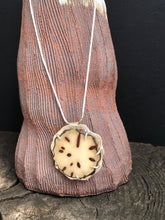 Load image into Gallery viewer, Thika  pendant/brooch