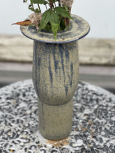 Load image into Gallery viewer, Tall vase