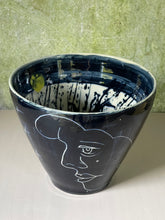 Load image into Gallery viewer, Sgraffito Plant Pot 30