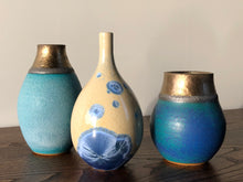 Load image into Gallery viewer, Small beige and blue crystalline vase