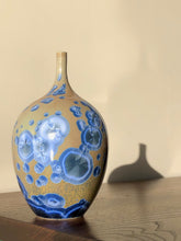 Load image into Gallery viewer, Small Crystalline vase