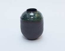 Load image into Gallery viewer, Small Moon Jar