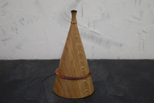 Load image into Gallery viewer, Oak ring box with yew collar