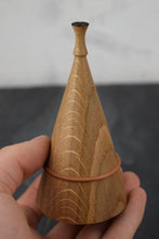 Load image into Gallery viewer, Oak ring box with pear wood collar