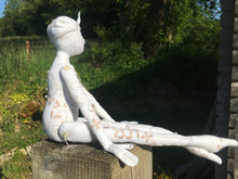 Load image into Gallery viewer, Tan Cotton Embroidered Figure