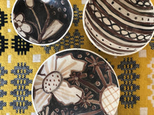 Load image into Gallery viewer, Small Flower Bowl