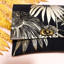 Load image into Gallery viewer, Echinacea Purse : Green