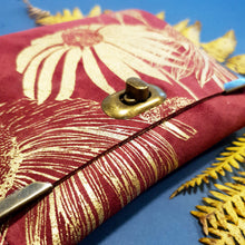 Load image into Gallery viewer, Echinacea Purse : Wine