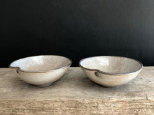 Load image into Gallery viewer, Olive bowls : pair