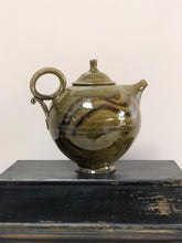 Load image into Gallery viewer, Large Teapot