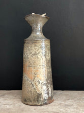 Load image into Gallery viewer, Large jar with bird stopper