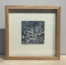 Load image into Gallery viewer, Dahlia