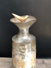 Load image into Gallery viewer, Large jar with bird stopper