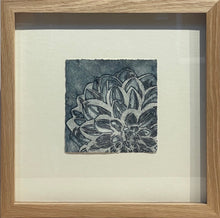 Load image into Gallery viewer, Dahlia