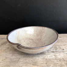 Load image into Gallery viewer, Olive bowls : pair