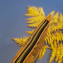 Load image into Gallery viewer, Copy of Copy of Silo Clutch : Tan