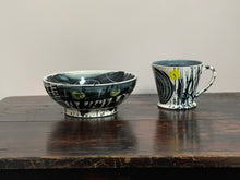 Load image into Gallery viewer, Small Sgraffito Bowl 41