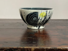 Load image into Gallery viewer, Small Sgraffito Cawl Bowl 43