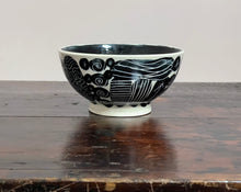 Load image into Gallery viewer, Small Sgraffito Cawl Bowl 53