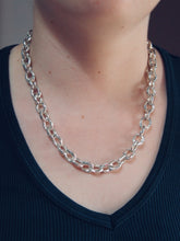 Load image into Gallery viewer, Hand Made Planished Oval Links
