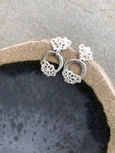 Load image into Gallery viewer, Sterling Silver Filigree Dangly Earrings
