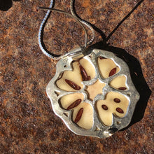 Load image into Gallery viewer, Thika  pendant/brooch
