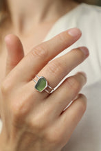 Load image into Gallery viewer, Green double band sea glass and silver ring
