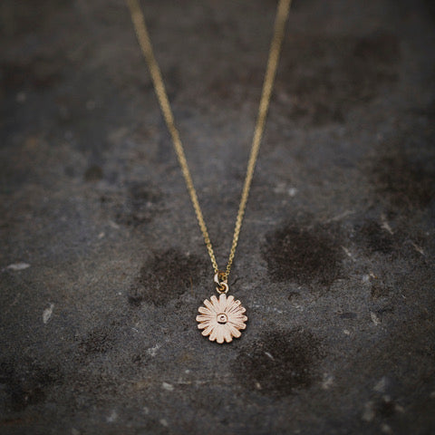 Daisy Pendant in 9ct Yellow Eco Gold
