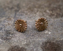 Load image into Gallery viewer, Daisy Ear Studs in 9ct Yellow Eco Gold

