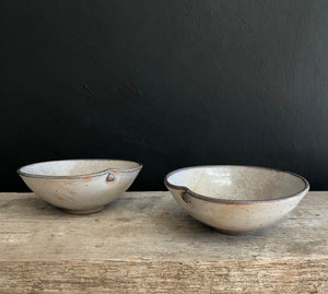 Olive bowls : pair